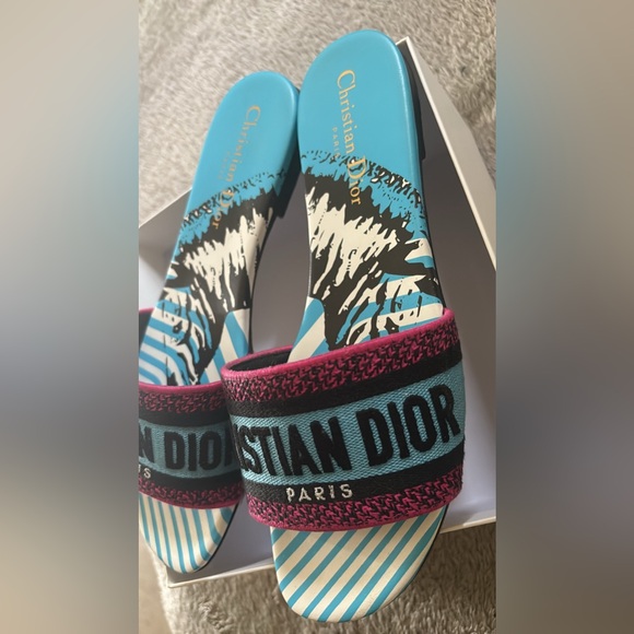 DIOR Sandals - Picture 2 of 3